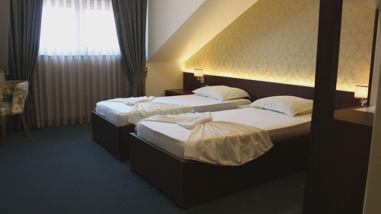 Hotel Admiral Прізрен Екстер'єр фото