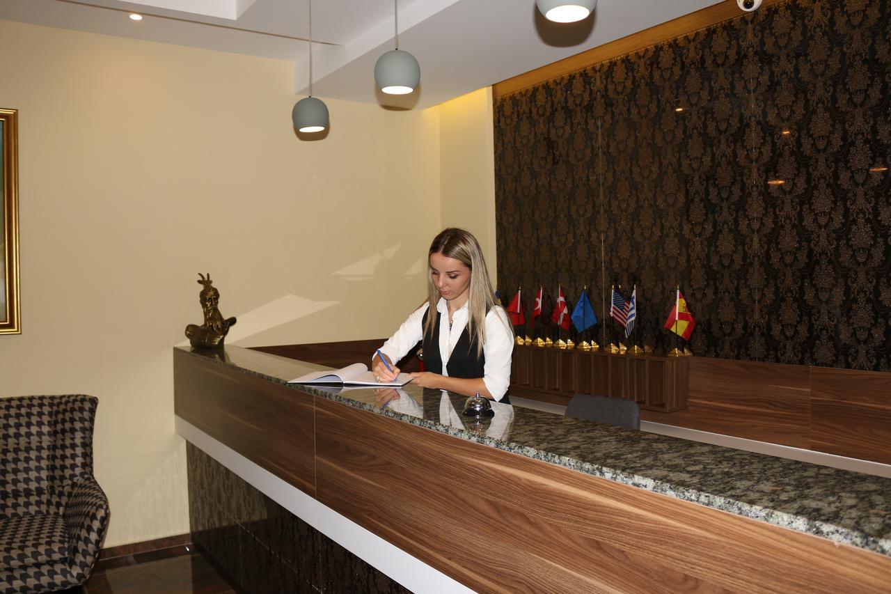 Hotel Admiral Прізрен Екстер'єр фото